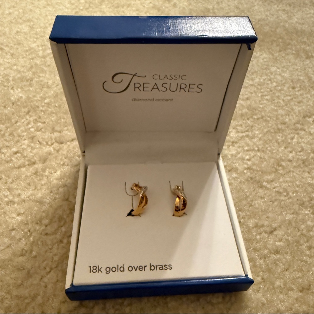 NWT gold earrings